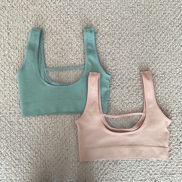 Set of 2 XS/S Bralettes - Picture 2 of 3